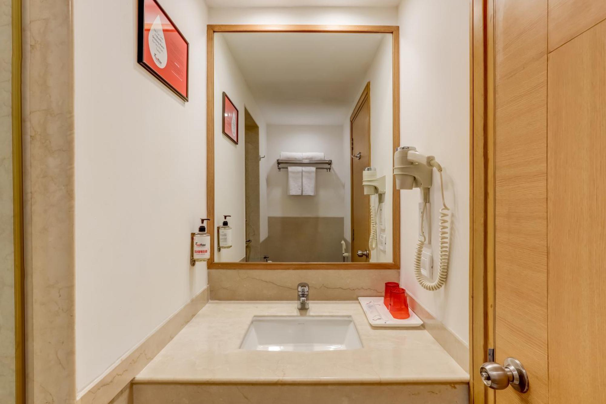Red Fox By Lemon Tree Hotels, Delhi Airport Νέο Δελχί Εξωτερικό φωτογραφία